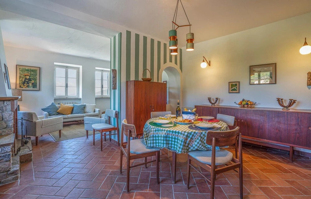 3 Bedroom Stunning Home In Marciana