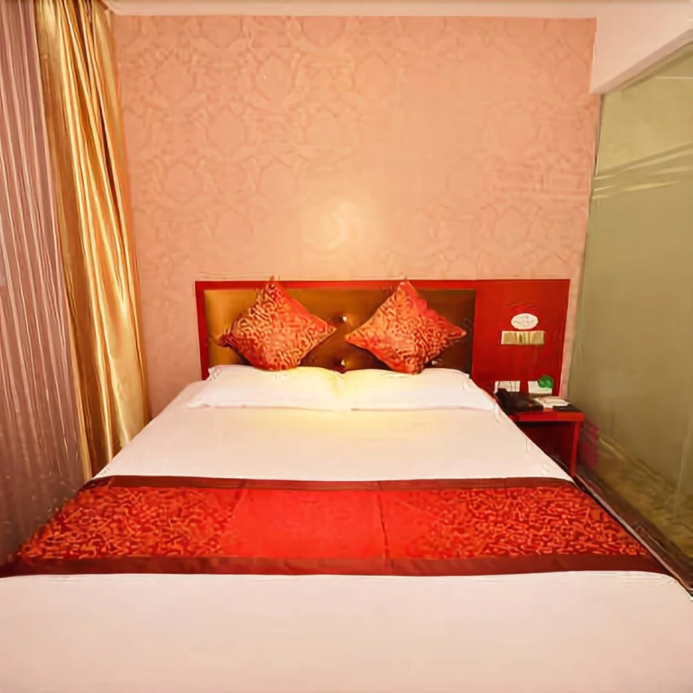 Wuhan Fuyuan Baihe Hotel