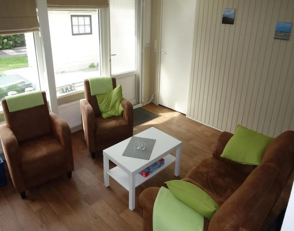Bungalow in Sint Maartenszee Near Beach