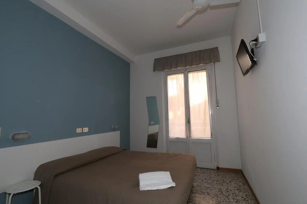 Hotel Urano - Bed & Breakfast