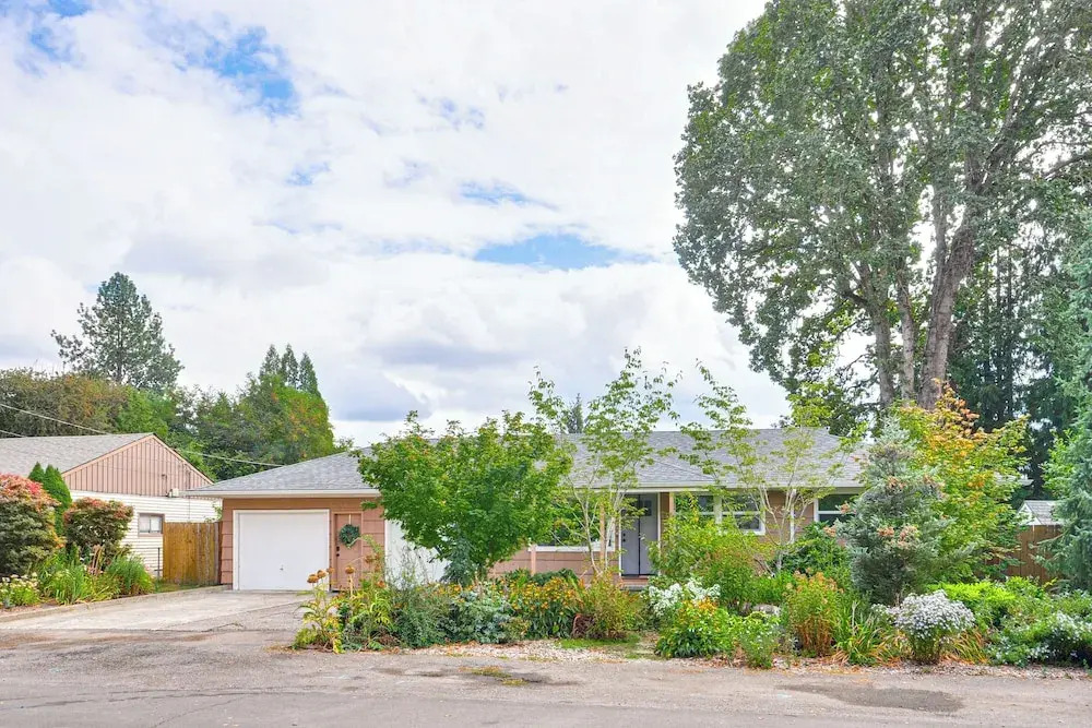 Guest Suite in Portland Area w/ Shared Patio