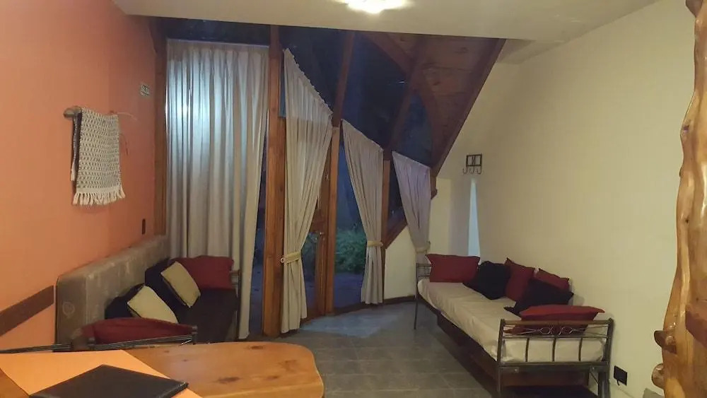 Casa Del Bosque Aparts