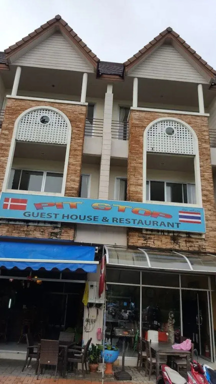 Pitstop Guesthouse