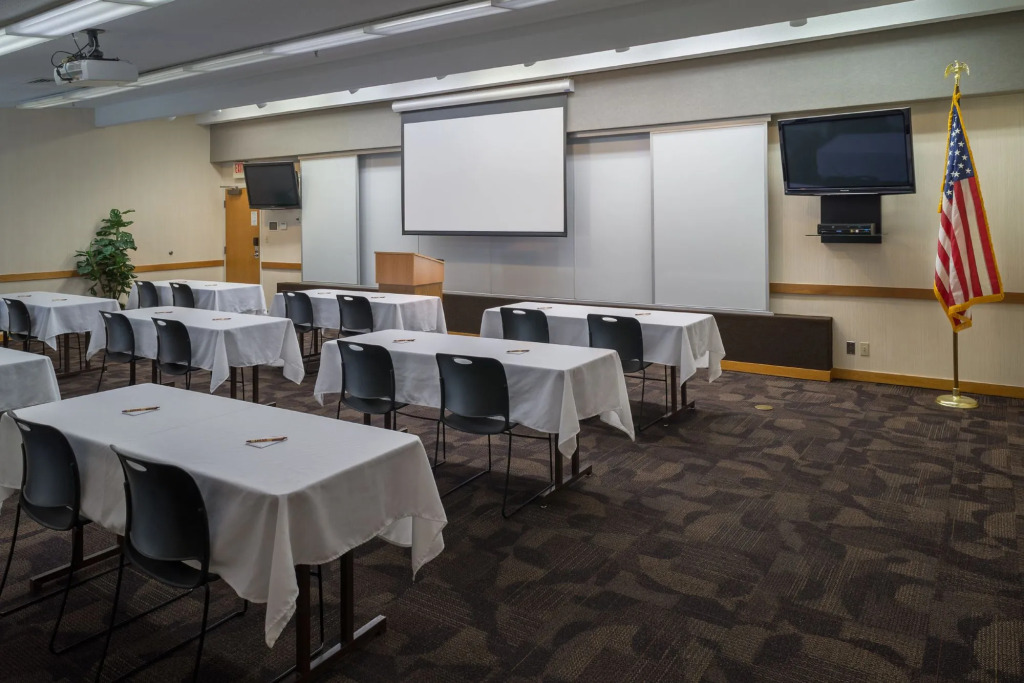 LivINN Hotel Cincinnati North/ Sharonville