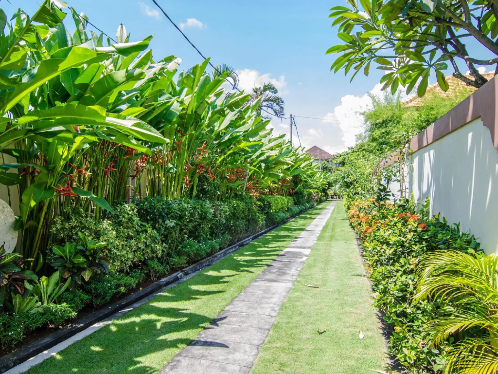 Heliconia Villa