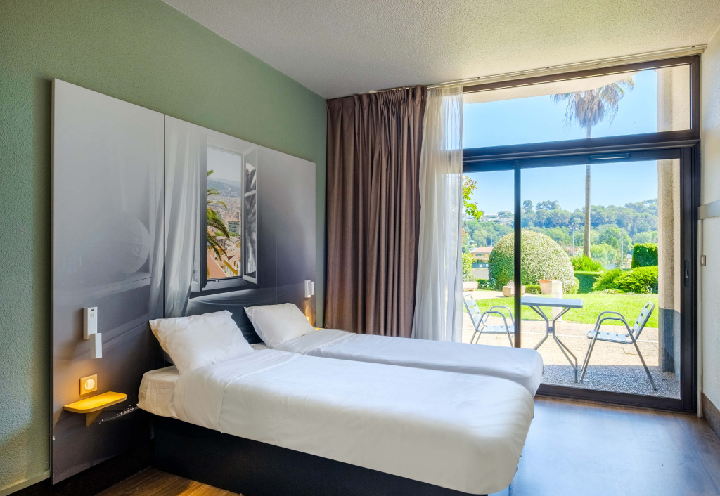 B&B HOTEL Villeneuve Loubet Village