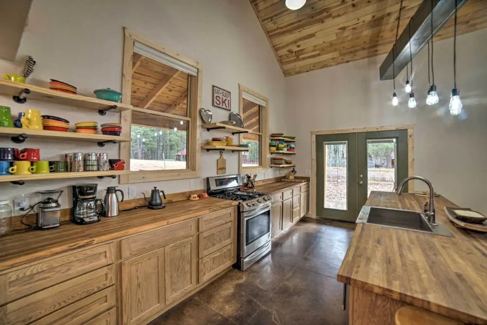 Family Home w/ Fire Pit & Grill ~ 1 Mi to Slopes!
