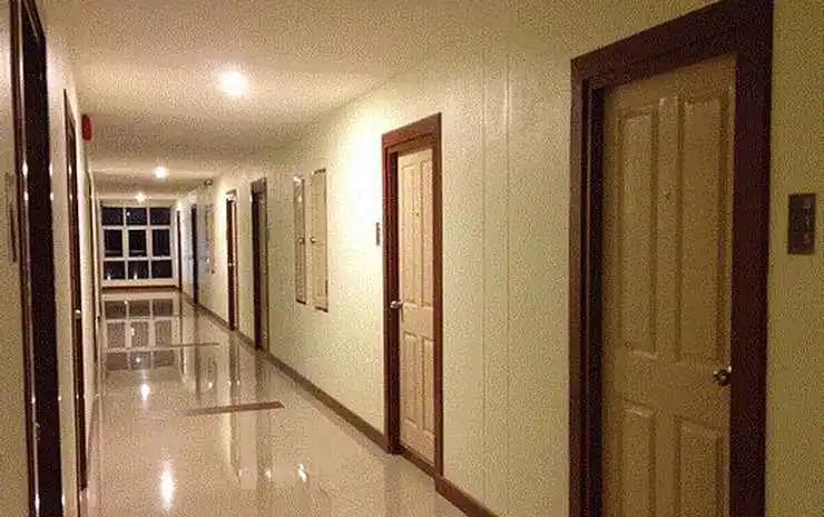 Siri Service Apartment