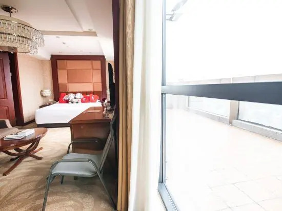 Phoenix International Hotel