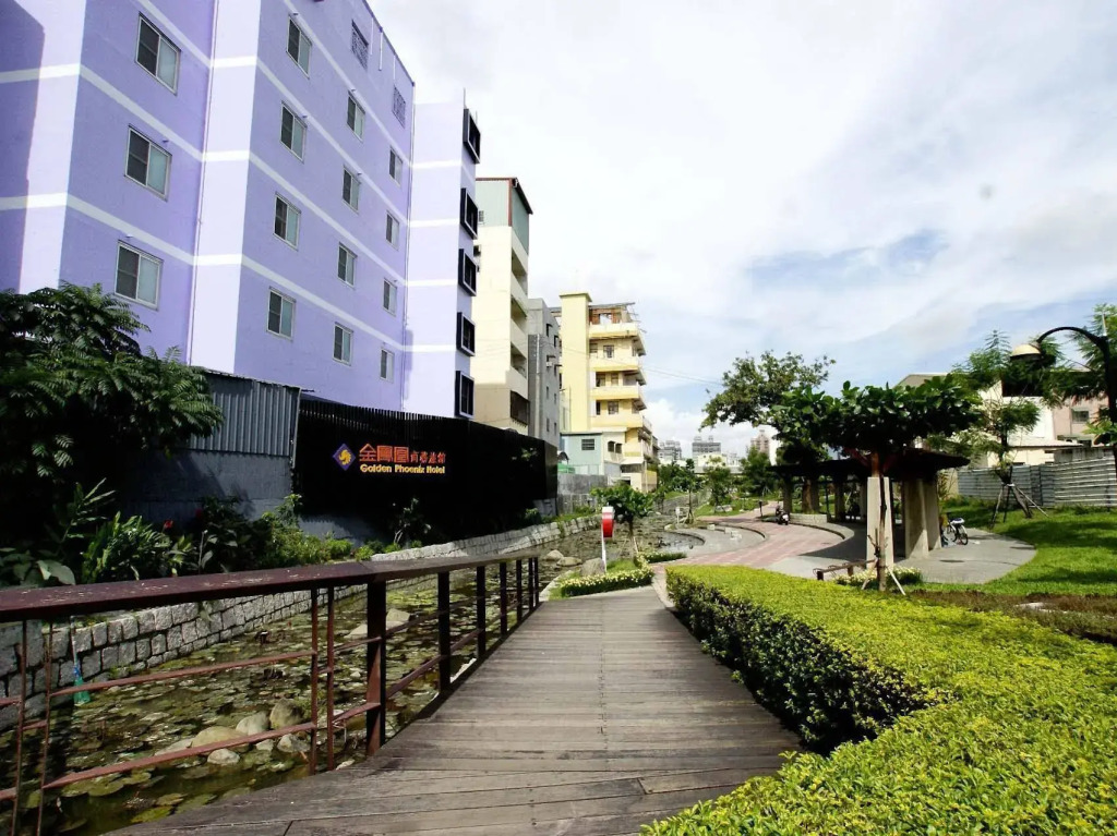 Golden Phoenix Hotel