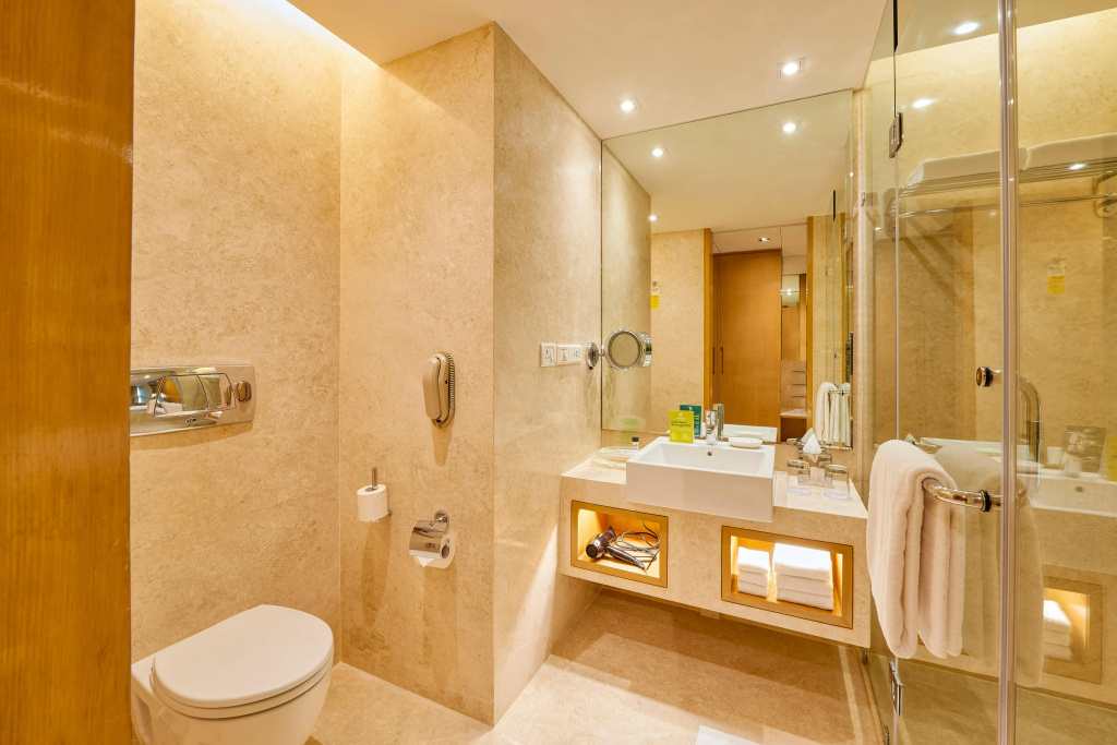 Holiday Inn Mumbai International Airport by IHG