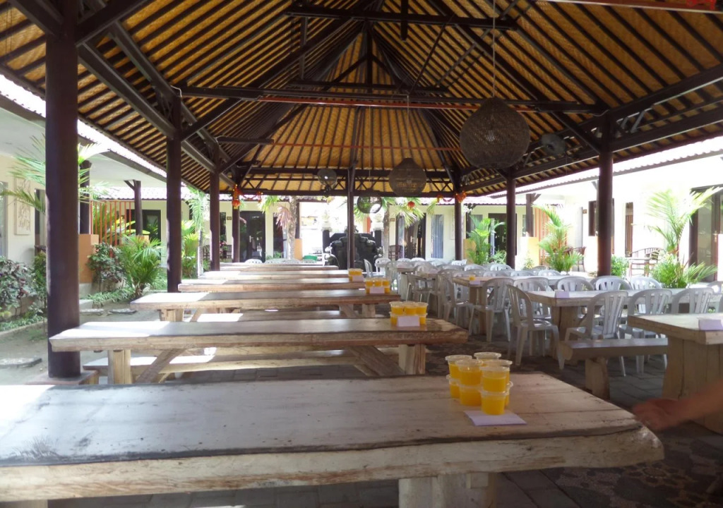 Semayaone Beach Hotel