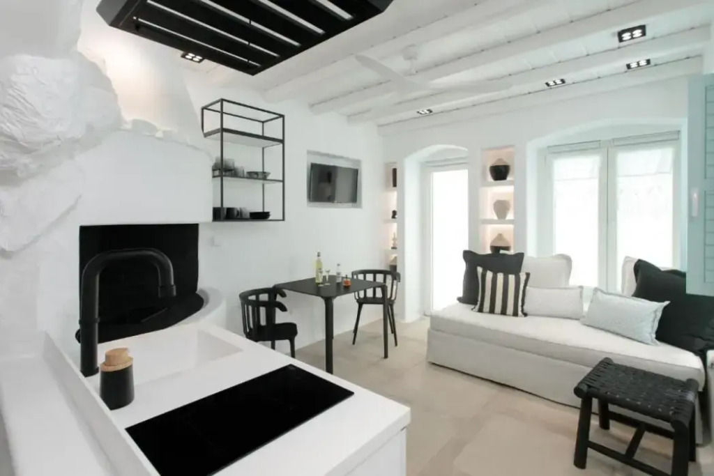 Majo Suites Hotel