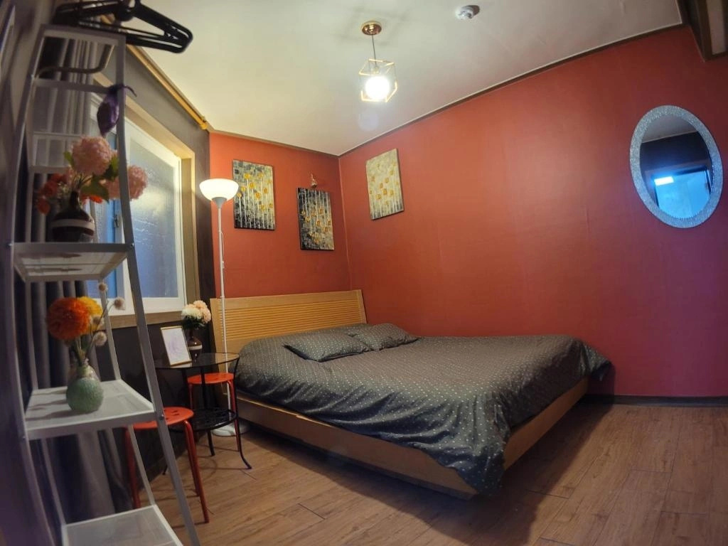 Olive Hostel W