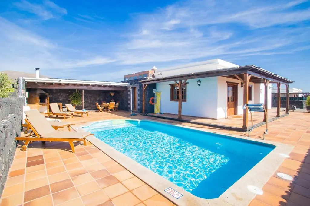 A1 Casas Y Villas juani y juan lanzarote  Free WiFi