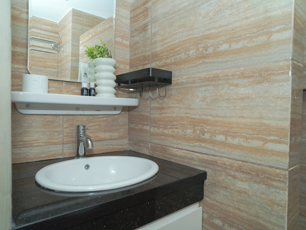 Cozy 2Br At Apartment De Paradiso Pluit