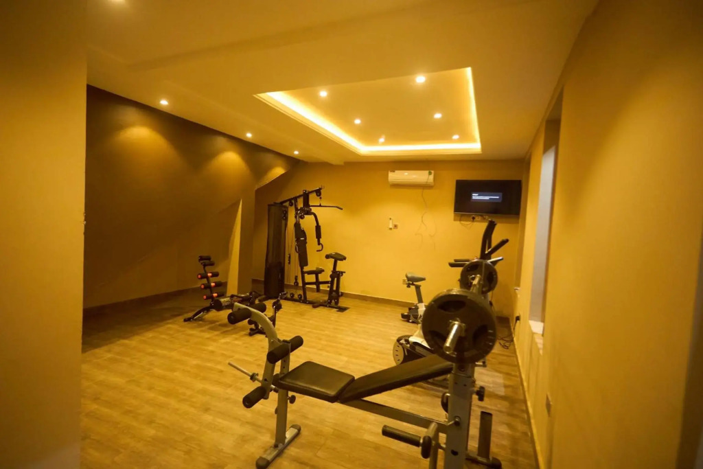 AIDEN HOMES AND APARTMENTS HOTEl