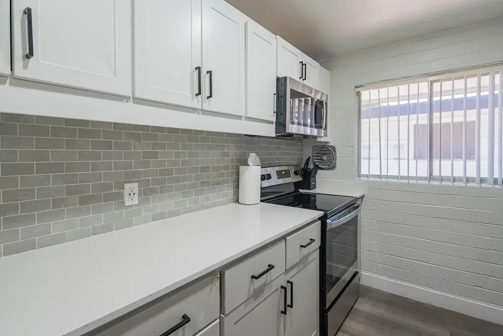 Dwell 1723-4