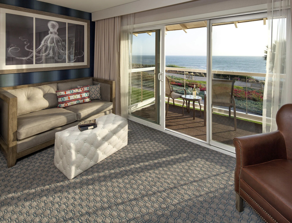 Spyglass Inn