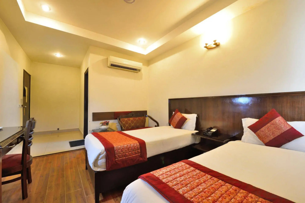 OYO 9761 Hotel Clark Heights