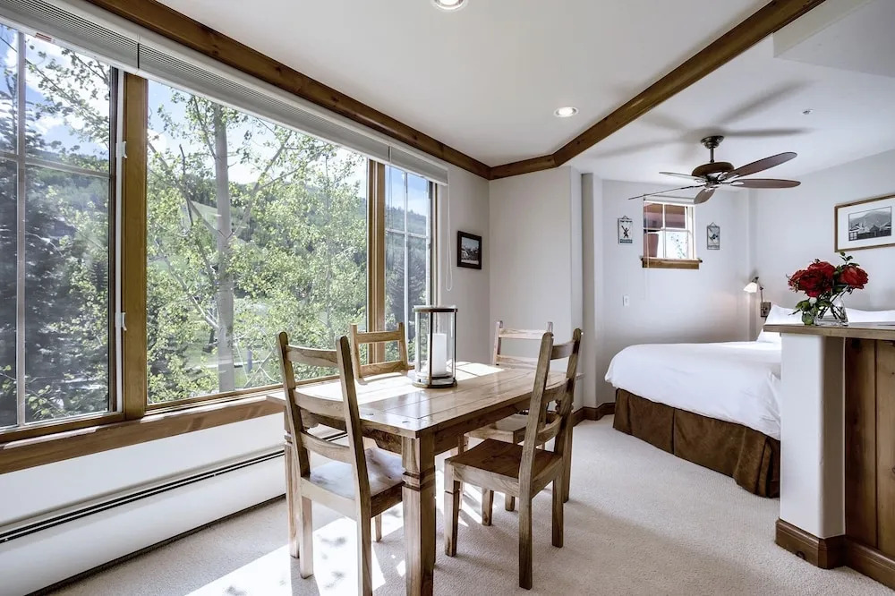Beaver Creek Elkhorn Lodge 1 Bedroom Residence With Ski In, Ski Out Access And A Short Walk To Beaver Creek Village