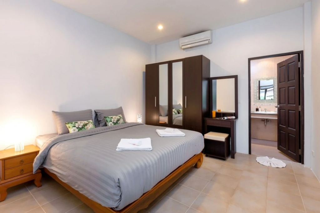 Karon Beach Pool Villa 2
