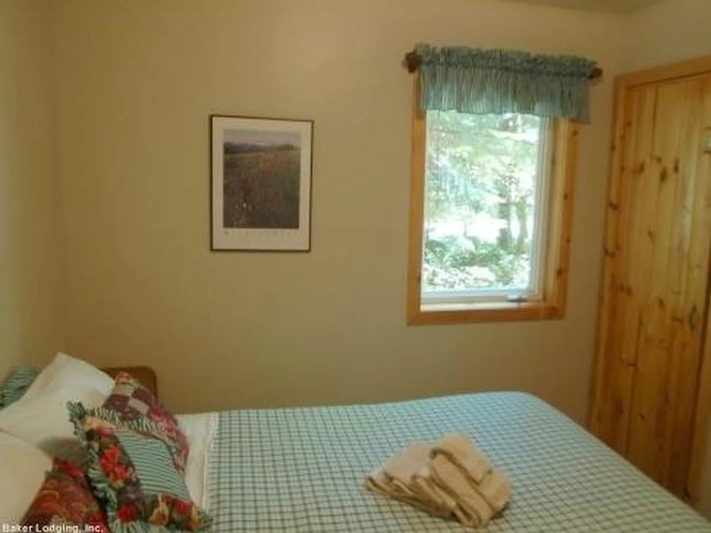 32MBR Private Pet Friendly Cabin