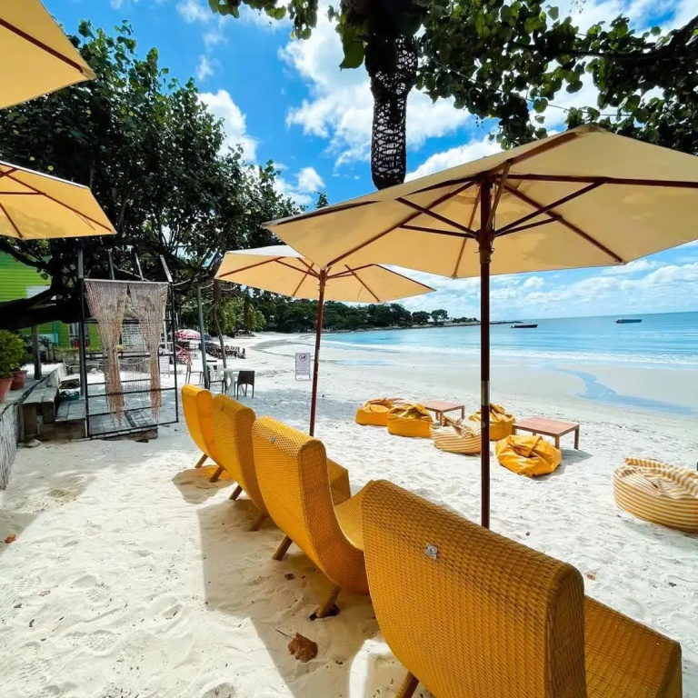 La Lune Beach Resort