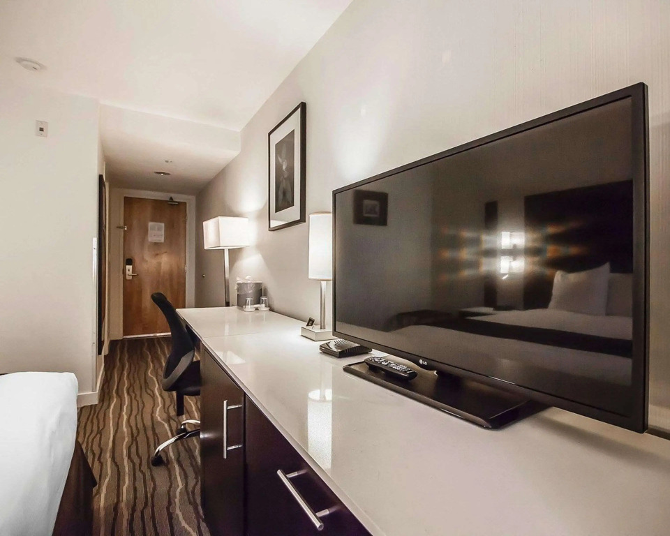 Comfort Hotel Vancouver Airport