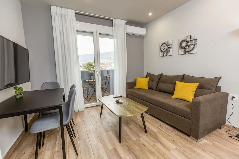 Raise Athens Metro Apartments