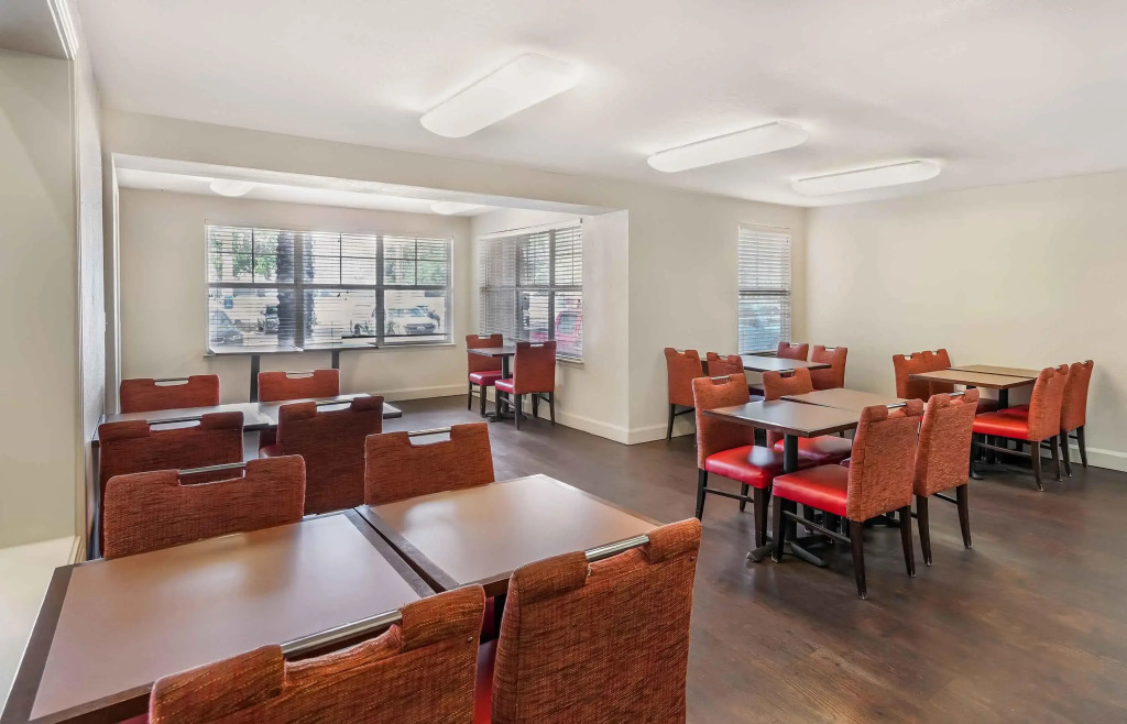Extended Stay America Suites - Tampa - Airport - N Westshore Blvd