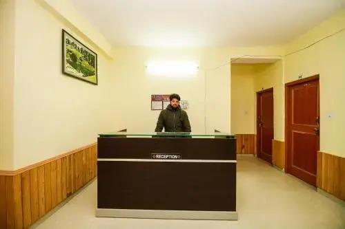 Hotel Cedar View By OYO Rooms