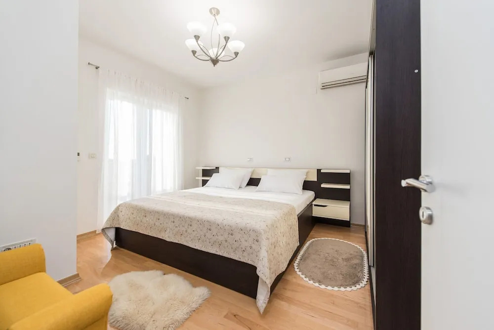 Apartments Dyana