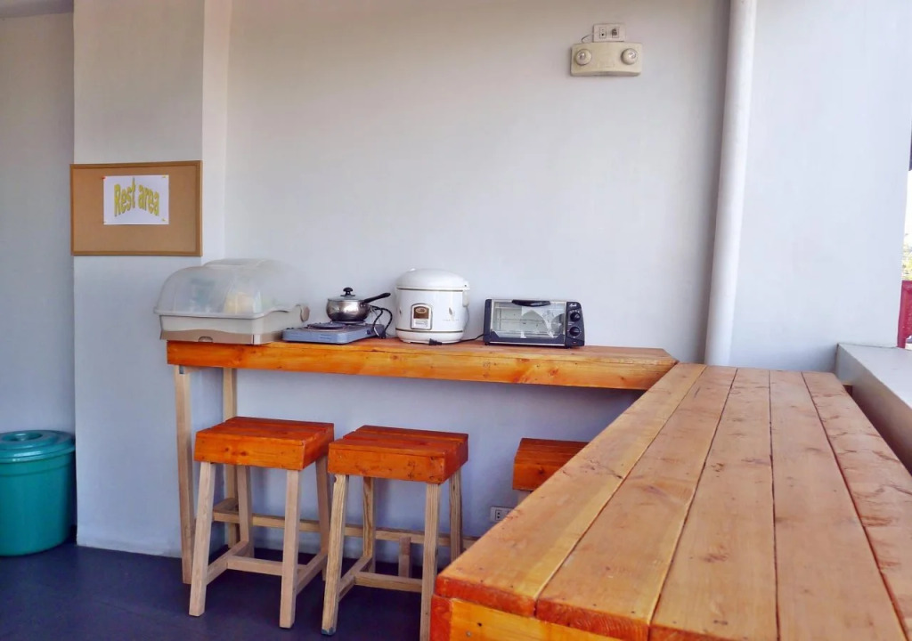 G&B Hostel