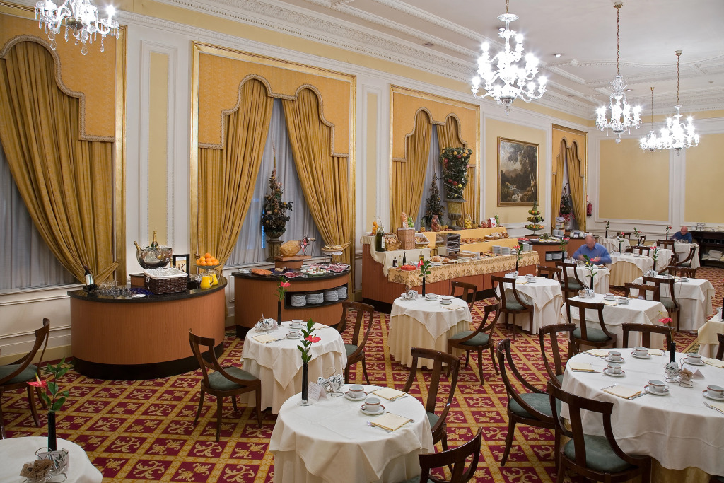 Hotel Carlton