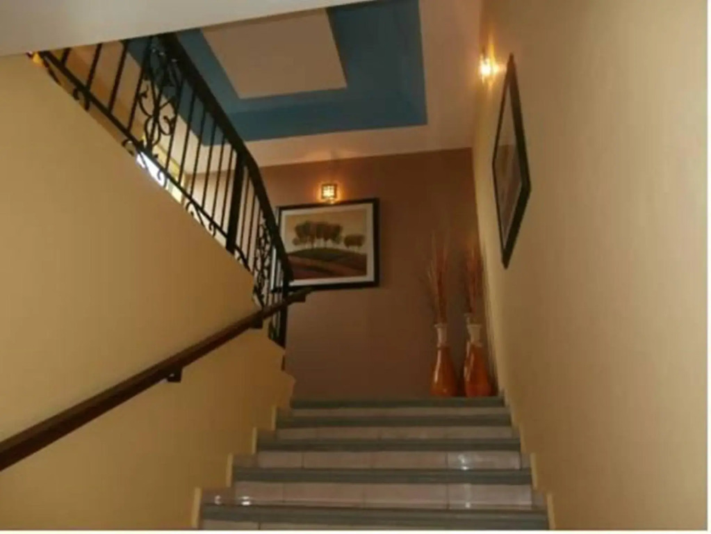 Hotel Ossi Inn