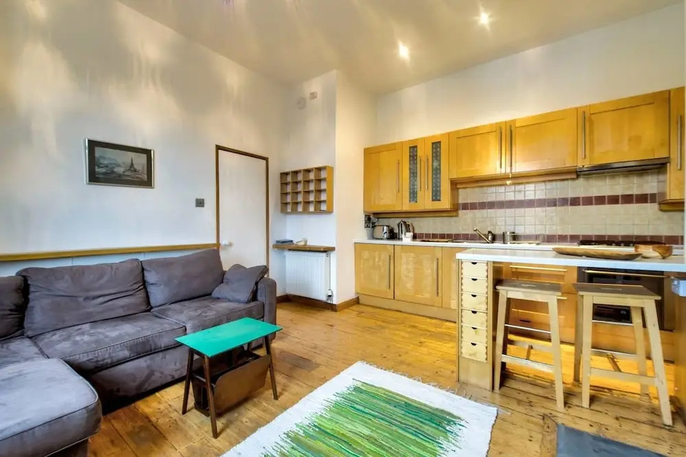 Lovely Central 1BR Flat in Prime Festival Location