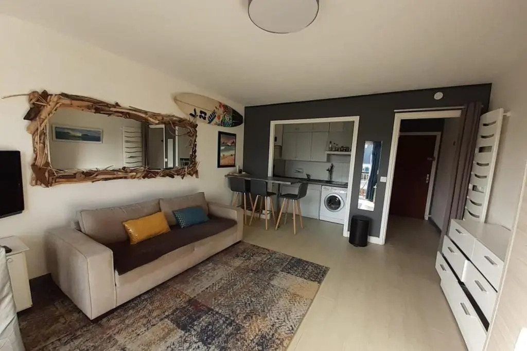 Studio 200 meters from the main beach