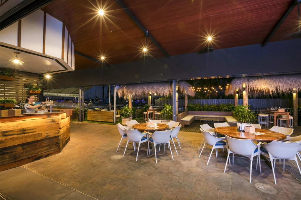 Nightcap at Kawana Waters Hotel