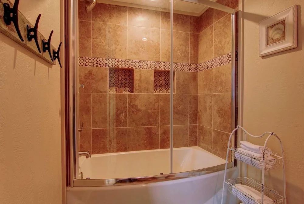 Royal Palm Retreat - 4 Br Home