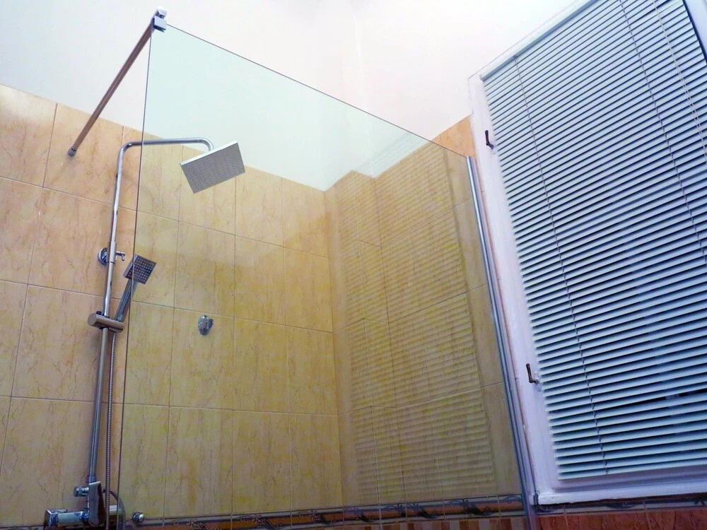 Traveler's Hostel & Apartments