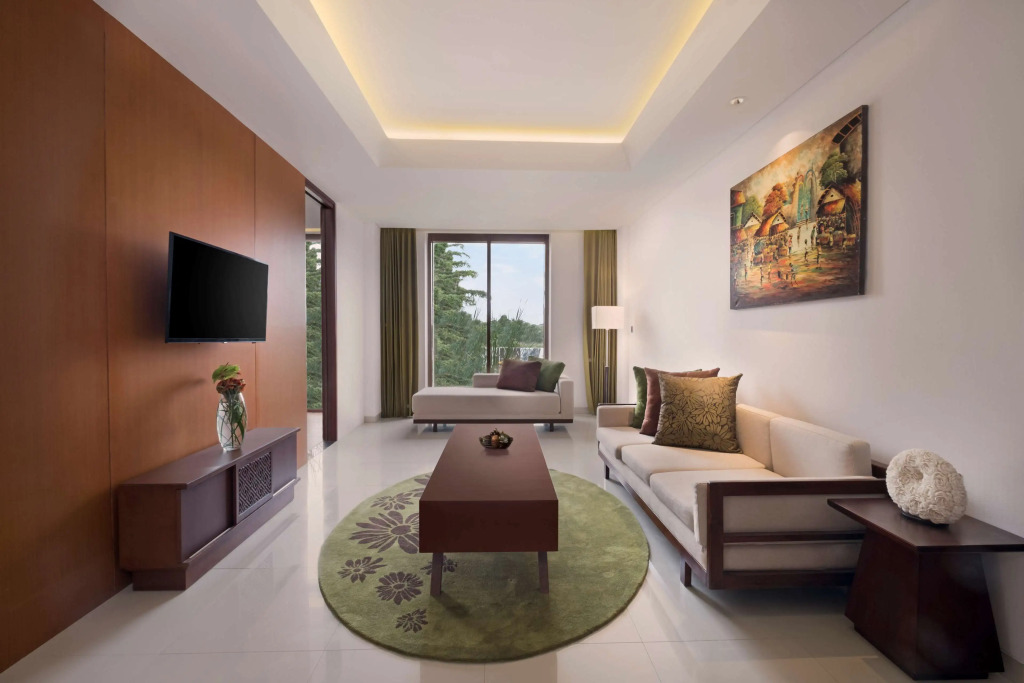 Двухместный люкс (двуспальная кровать) в Golden Tulip Jineng Resort Bali