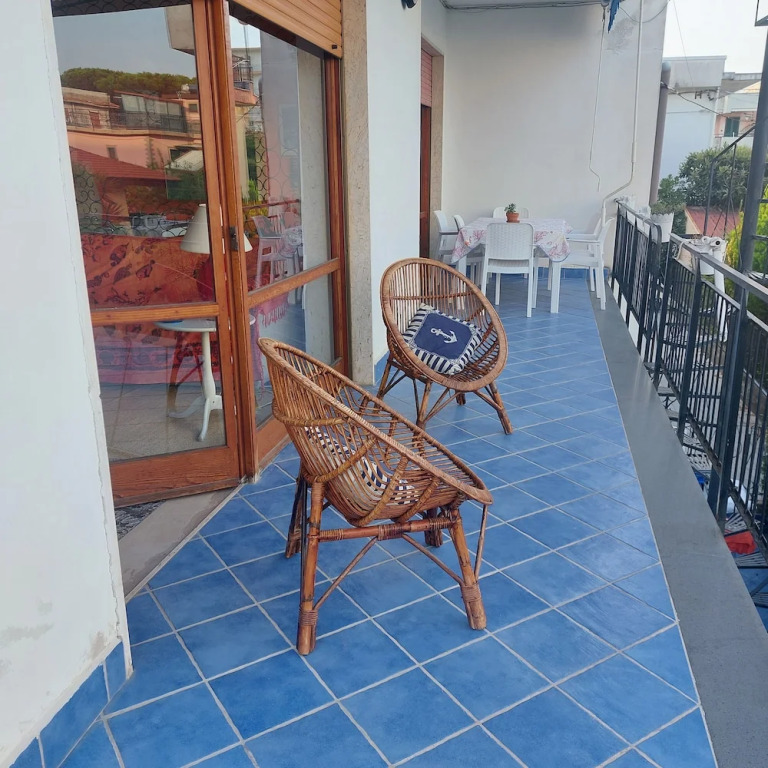 Home Close to the sea With Terrace and Free Parking