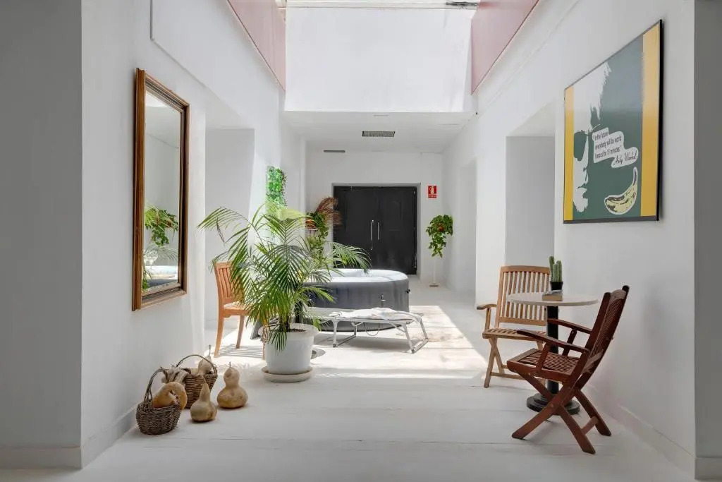 Brothers House