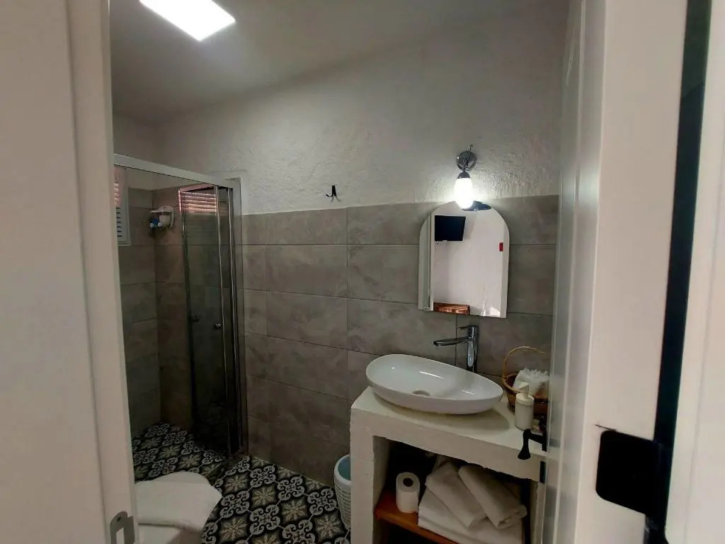 BADEMİÇİ OTEL