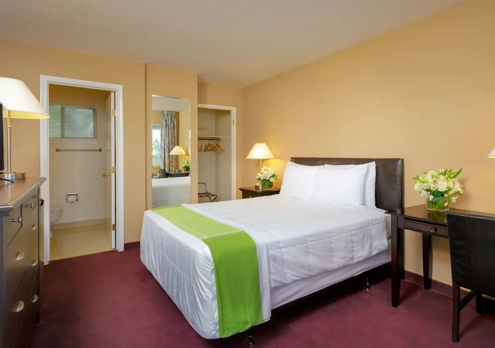 Marianis Inn