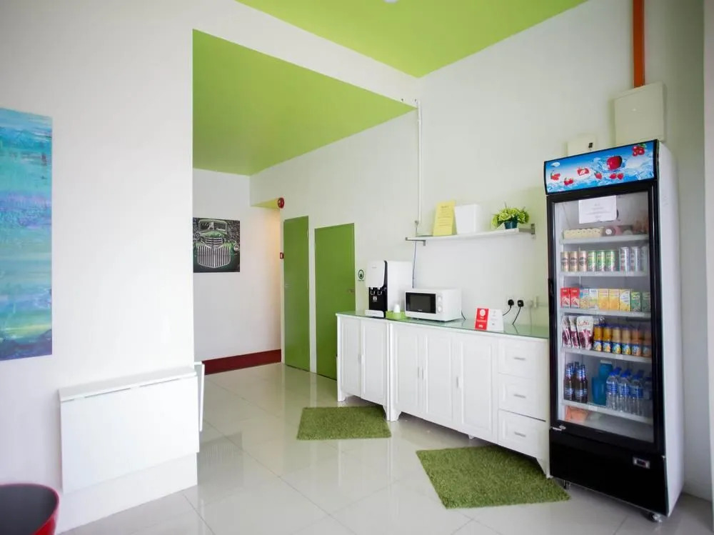 OYO 221 Olive Hotel