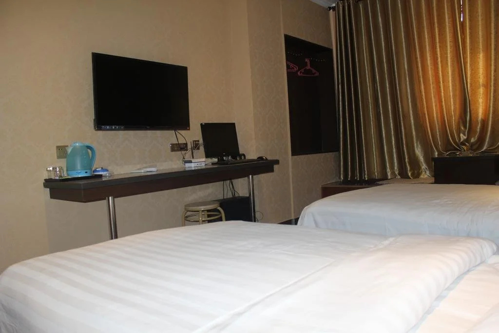 Zhangye Liangmao Hotel