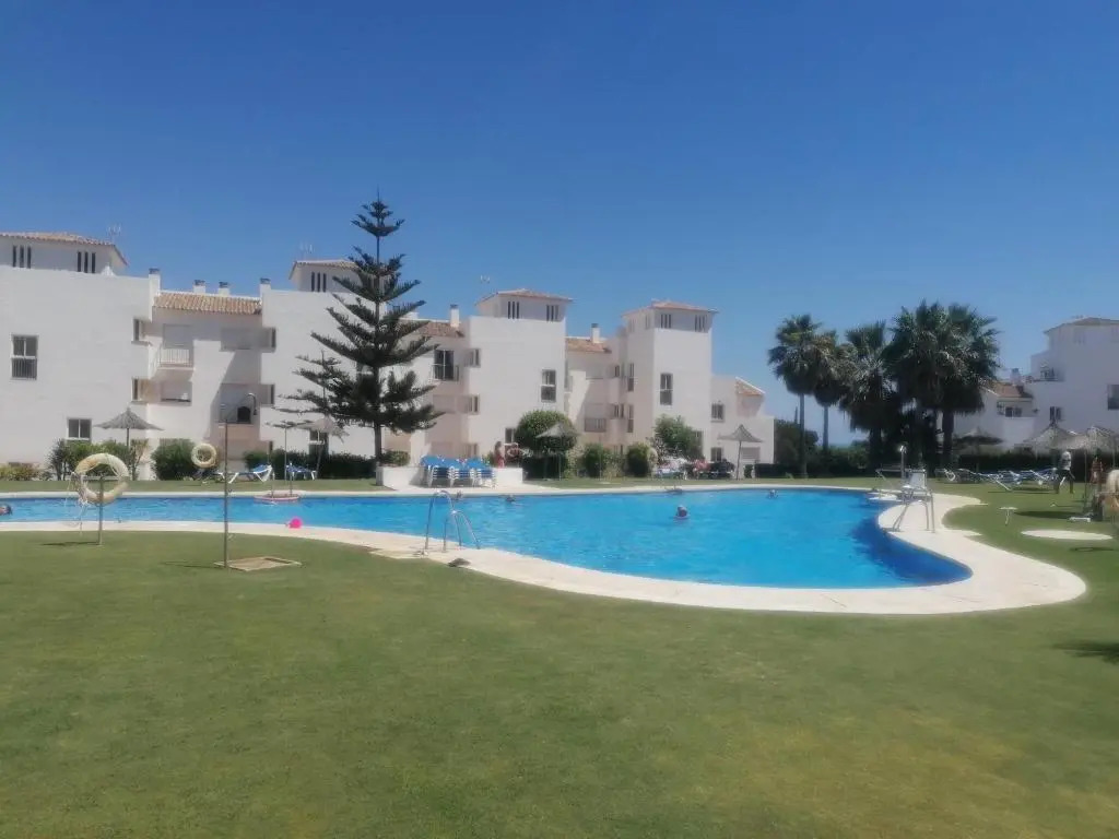 3 bedroom apartment with pool & parking, close to sea and golf