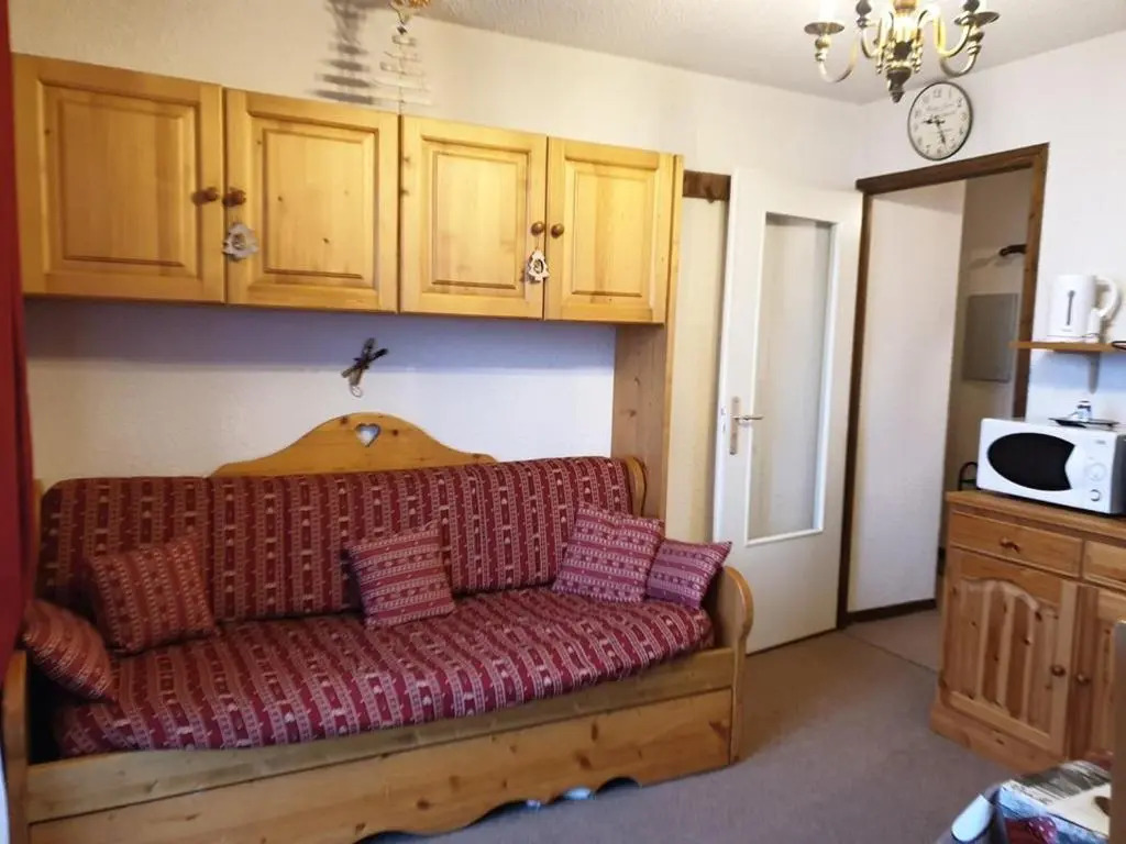 Appartement Le Biot, 2 pièces, 6 personnes - FR-1-573-61